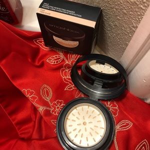 Smashbox HALO Hydrating Perfecting Powder; Fair